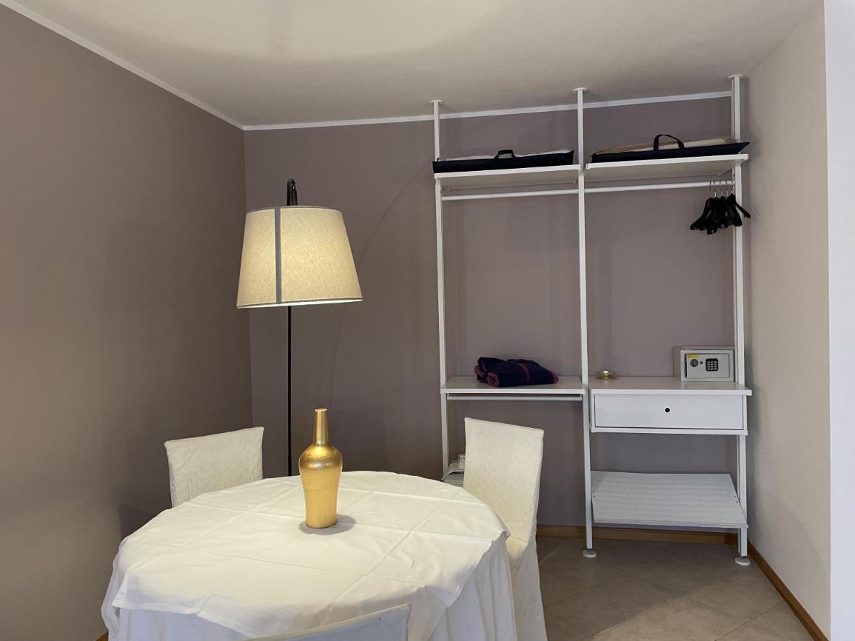 Hotel Petrarca Boara Pisani Exteriör bild